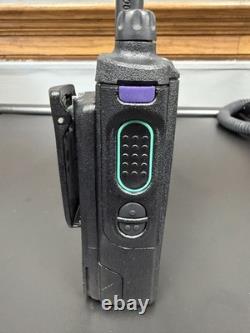 MOTOROLA H51WCH9PW7AN APX4000 900 MHZ PORTABLE TWO-WAY RADIO WithBATTERY & ANTENNA