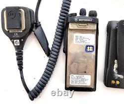 MOTOROLA HT1205-LS UHF TWO WAY RADIO With PMMN4021A AAH25RDH9DP5AN