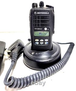 MOTOROLA HT1205-LS UHF TWO WAY RADIO With PMMN4021A AAH25RDH9DP5AN