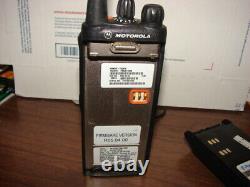 MOTOROLA HT1250 UHF 403-470 MHz AAH25RDF9AA5AN TWO WAY RADIO