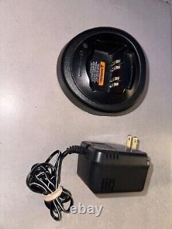 MOTOROLA HT1250 VHF 136-174MHz Police Fire EMS Two-Way Radio AAH25KDF9AA5AN
