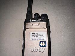 MOTOROLA HT1250 VHF 136-174MHz Police Fire EMS Two-Way Radio AAH25KDF9AA5AN