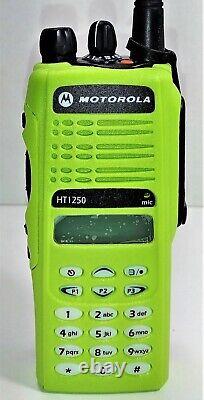 MOTOROLA HT1250 VHF 136-174mhz 128ch 5w Two Way Radio AAH25KDH9AA6AN