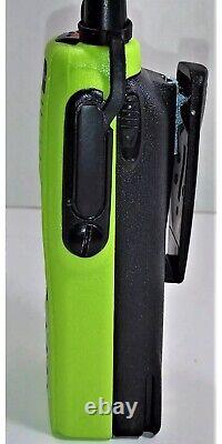 MOTOROLA HT1250 VHF 136-174mhz 128ch 5w Two Way Radio AAH25KDH9AA6AN