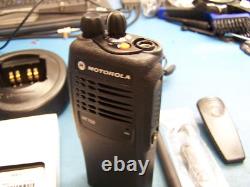 MOTOROLA HT750 LOW BAND 35-50MHz 16ch 6W TWO WAY PORTABLE RADIO AAH25CEC9AA3AN