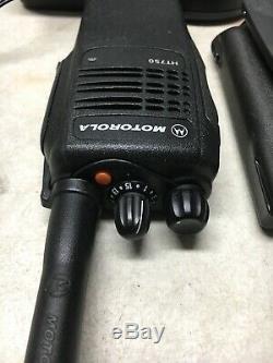 MOTOROLA HT750 LOW BAND 35-50MHz 16ch 6W TWO WAY PORTABLE RADIO AAH25CEC9AA3AN