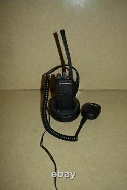 ^^ MOTOROLA HT750 PORTABLE TWO WAY RADIO With BASE AND CHARGER (B)