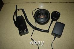 ^^ MOTOROLA HT750 PORTABLE TWO WAY RADIO With BASE AND CHARGER (B)