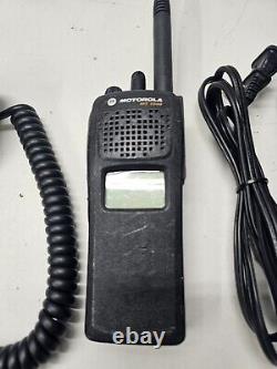 MOTOROLA MT1500 136-174 MHz VHF Two Way Radio H67KDD9PW5BN w Charger & Mic