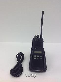 MOTOROLA MTS2000 Flashport Two Way Radio H01ucf6pw1bn, Charger, Antenna, WORKS, QTY