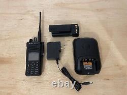 MOTOROLA One Unit XPR7580 800/900 MHz Radio AAH56UCN9WB1AN Lightly Used