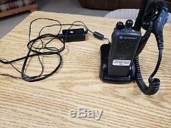 MOTOROLA PR860 LOW BAND 29-42MHz 16 CHANNEL TWO WAY RADIO WITH MIC