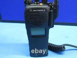 MOTOROLA XTS-2500 Two-Way Radio H46SDD9PW5AN with NMN6191C MICROPHONE