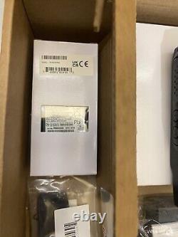 MOTOTRBO R2 Analog VHF Two Way Radio (AAH11JDC9JC2AN) Motorola R2