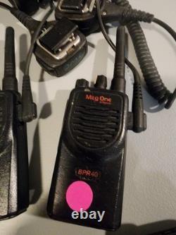 Mag One BPR40 Two-Way Radio Walkie-Talkies AAH84RCS8AA1AN Lot Of 3 All Working
