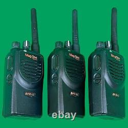 Mag One (Motorola) BPR 40 / MagOne BPR40 Two-Way Radios / Analog / 150 174 MHz