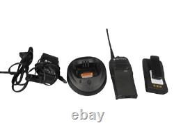 Motoro Two Way Radio AAH01QDC9JC2AN WithCHARGING BASE-TESTED (SCRATCH MARKINGS)