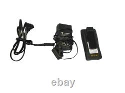 Motoro Two Way Radio AAH01QDC9JC2AN WithCHARGING BASE-TESTED (SCRATCH MARKINGS)