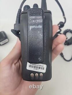 Motorola 16Ch Radio AAH01QDC9JA2AN Two Way Radio With shoulder Mic PMMN4013A