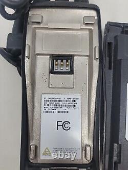 Motorola 16Ch Radio AAH01QDC9JA2AN Two Way Radio With shoulder Mic PMMN4013A