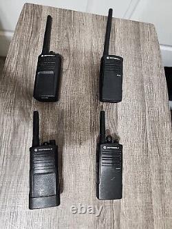 Motorola (1) RMU2040 (1) RMV2080 (2) RDU2020 Two-Way Radio (Missing BUTTONS)