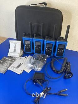 Motorola (4) Talkabout Two Way Radios with Case T4XX (tested/work)