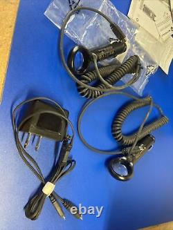 Motorola (4) Talkabout Two Way Radios with Case T4XX (tested/work)