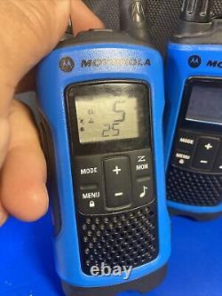 Motorola (4) Talkabout Two Way Radios with Case T4XX (tested/work)