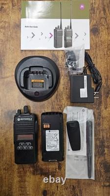Motorola AAH03KEF8AA7AN CP185 Two Way Radio VHF 136-174Mhz 16Ch 5Watt