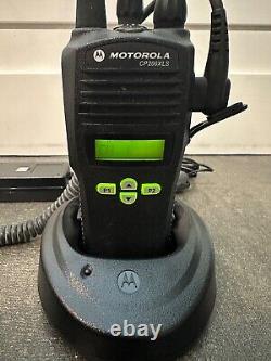 Motorola AAH50SDF9AA5AN CP200XLS Two-Way Radio with Mic + Base Charger