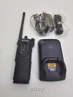 Motorola APX7000R VHF 700 /800 MHz Two Way Radio H97TGD9PW1AN w Charger APX7000