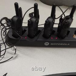 Motorola Black Portable/Four Handheld Two-Way Radios withMulti-Unit Charging Dock