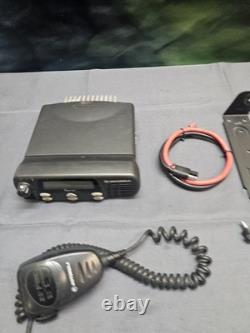 Motorola CDM1250 136-174 MHz VHF 45 Watt Two Way Radio w Mic AAM25KKD9AA2AN
