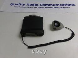 Motorola CDM1250 136-174 MHz VHF 45 Watt Two Way Radio w Mic AAM25KKD9AA2AN
