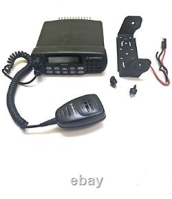 Motorola CDM1550 136-174 MHz VHF Two Way Radio AAM25KKF9AA5AN w Mic