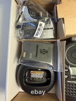 Motorola CLS1410 4 Channel UHF 1 watt Business Two-Way Radio