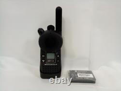 Motorola CLS1410 4-Channel UHF Two-Way Business Radio with PMNN4497A Battery