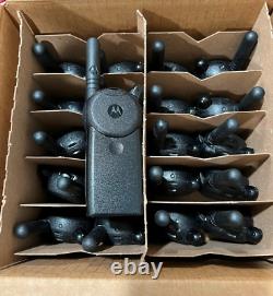 Motorola CLS1410 UHF Business 2-Way Radios Walkie Talkie