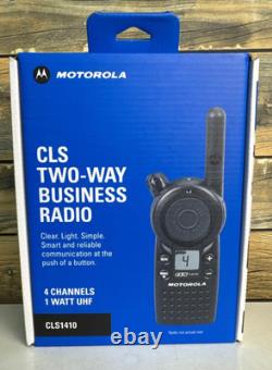 Motorola CLS-1410 Motorola CLS Series Two-Way Radio UHF Compact Jobsite Radio