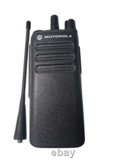 Motorola CP100D UHF Radio Walkie Talkie Analog AAH87YDC9JA2AN