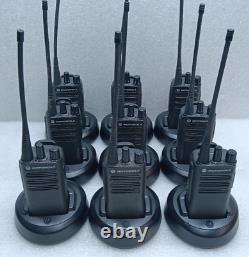 Motorola CP100d 16 CH. Two-Way Radio AAH87YDC9JC2AN With Charger & Battery #99
