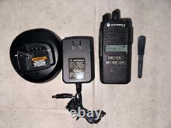 Motorola CP185 Two Way Radios UHF 435-480mhz 16Ch 4Watt AAH03RDF8AA7AN