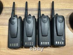 Motorola CP185 UHF 435-480 MHz 16 Ch 4W AAH03RDF8AA7AN LOT OF 8! Complete