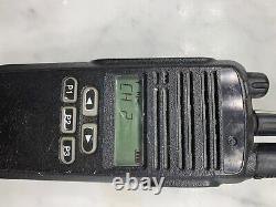 Motorola CP185 UHF 435-480 Mhz 16 Channel Two Way Radios withBattery & Charger