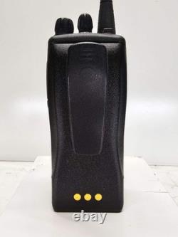 Motorola CP200D UHF 403-470 16 Channel 4 Watt Analog Radio (Complete Kit)