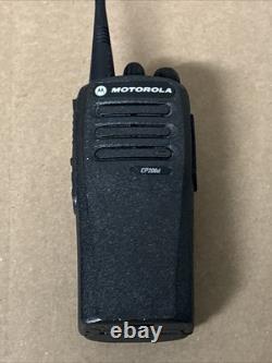 Motorola CP200D UHF Analog Two-Way Portable Radio withBattery, Cradle, & Mic