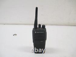 Motorola CP200D UHF Analog two way Radio Model AAH01QDC9JA2AN 403-470MHz
