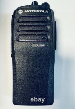 Motorola CP200D UHF Digital Portable Radio DMR MOTOTRBO Model AAH01QDC9JA2AN