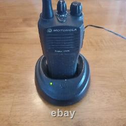 Motorola CP200 146-174 MHz VHF 16 Ch Two Way Radio And Charger. AAH50KDC9AA2AN