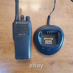 Motorola CP200 146-174 MHz VHF 16 Ch Two Way Radio And Charger. AAH50KDC9AA2AN